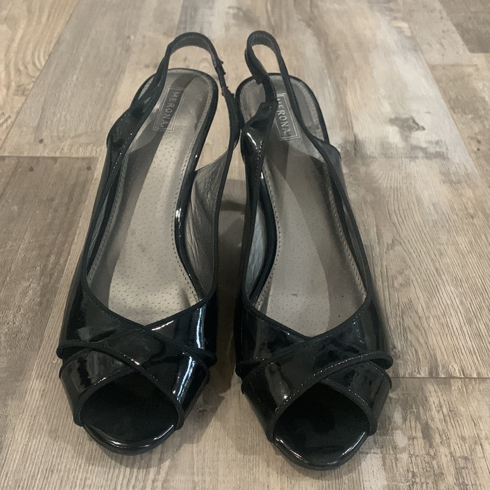 Black Heels - Picture 2 of 5